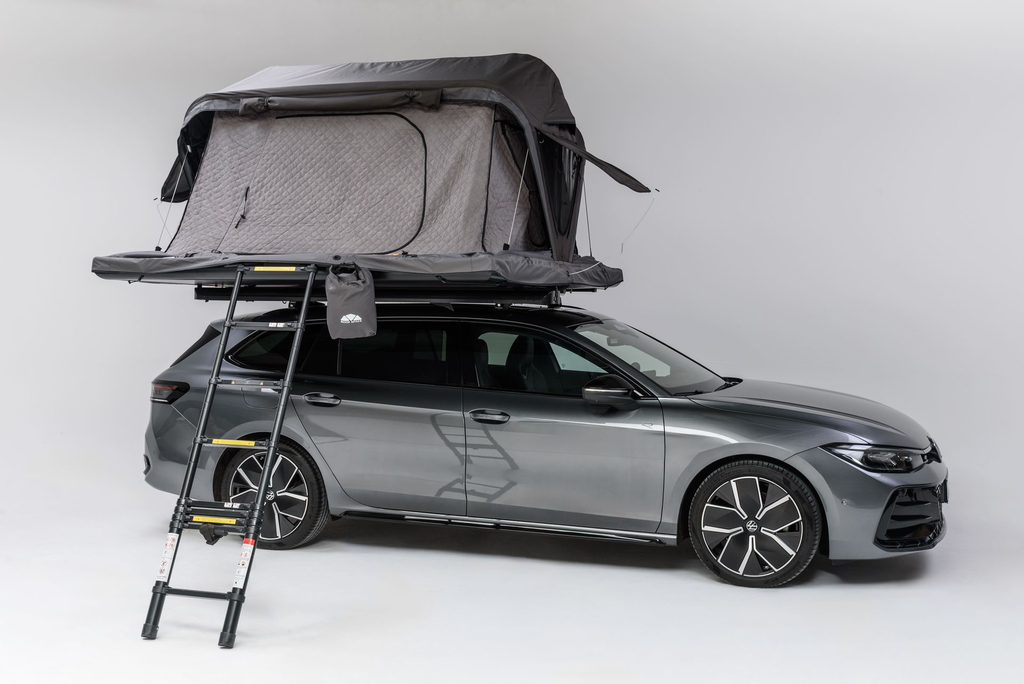 2025_GL_photo_product_insulationtent_RS4_StudioB_25094_0984_(setup).webp